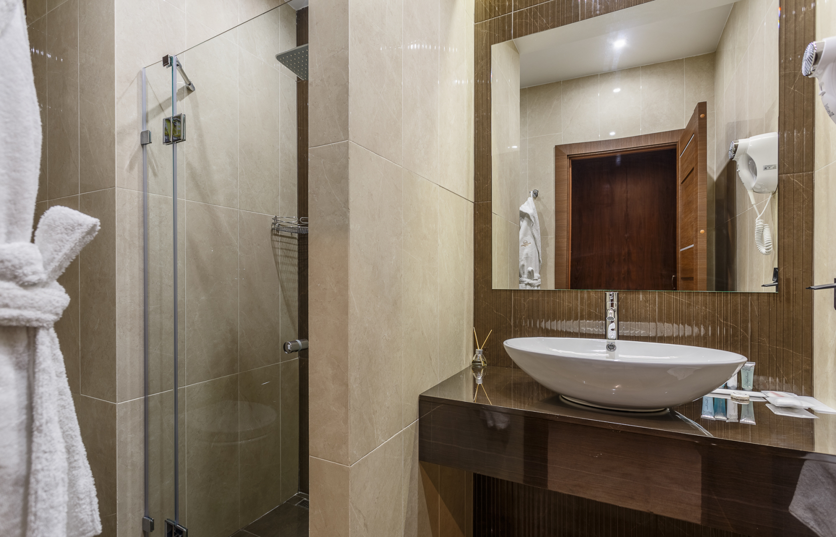 Отель Riverside