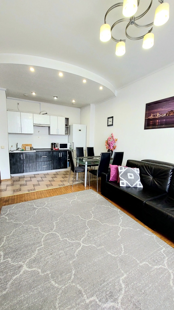 Апартаменты в центре 4-х комнатные на Свердлова 22 рядом с вокзалом