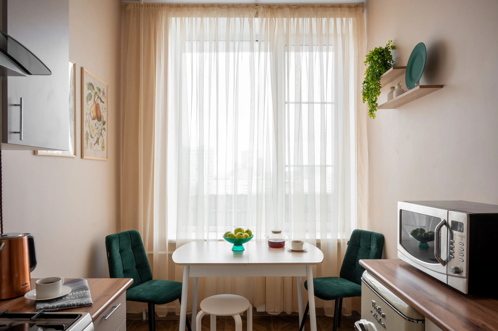 Квартира двухкомнатная Queenstay БотаникАрт рядом с НМИЦ имени Рыжих