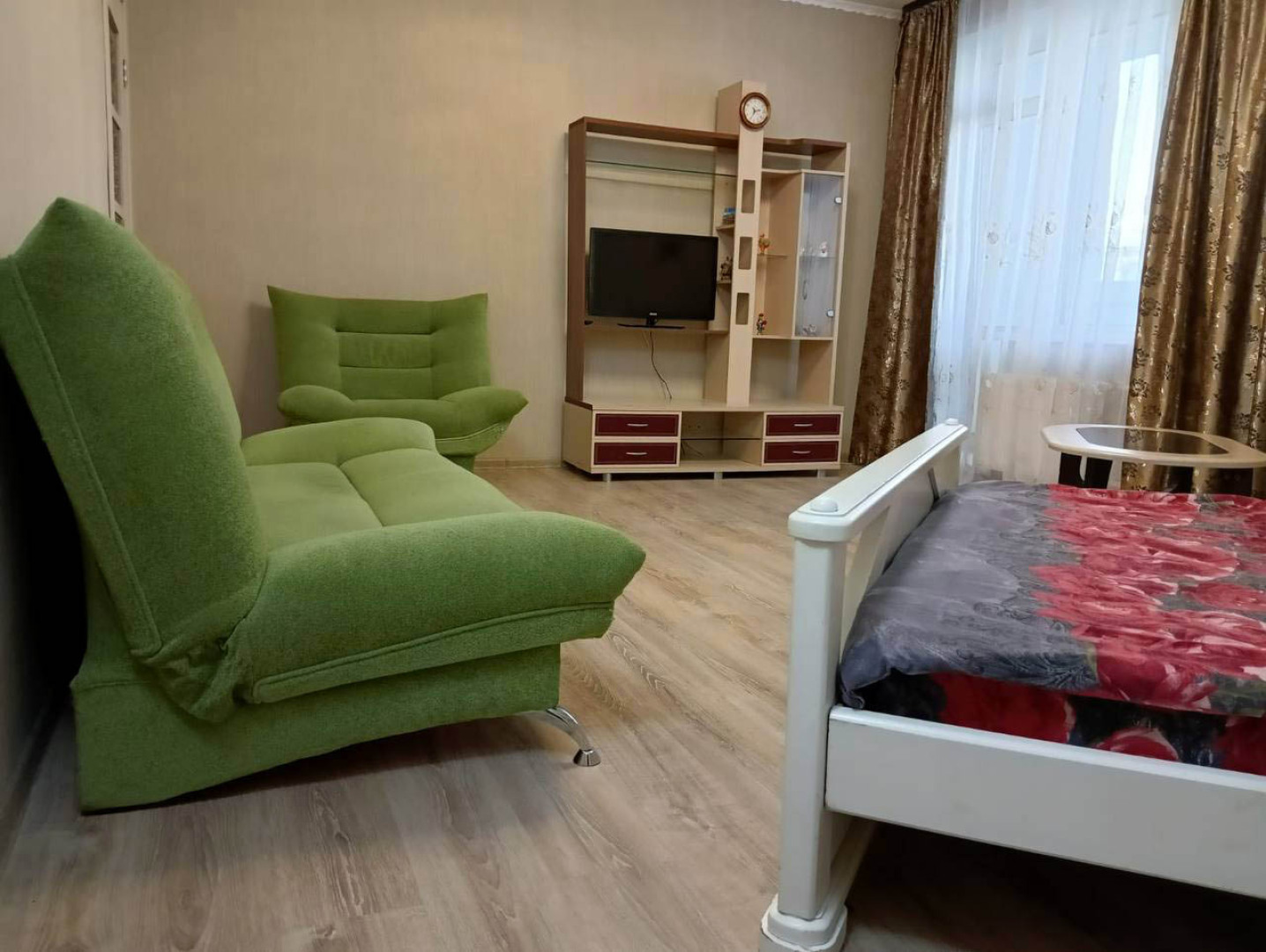 Квартира большая у ТЦ Крейсер, 33 квартиры