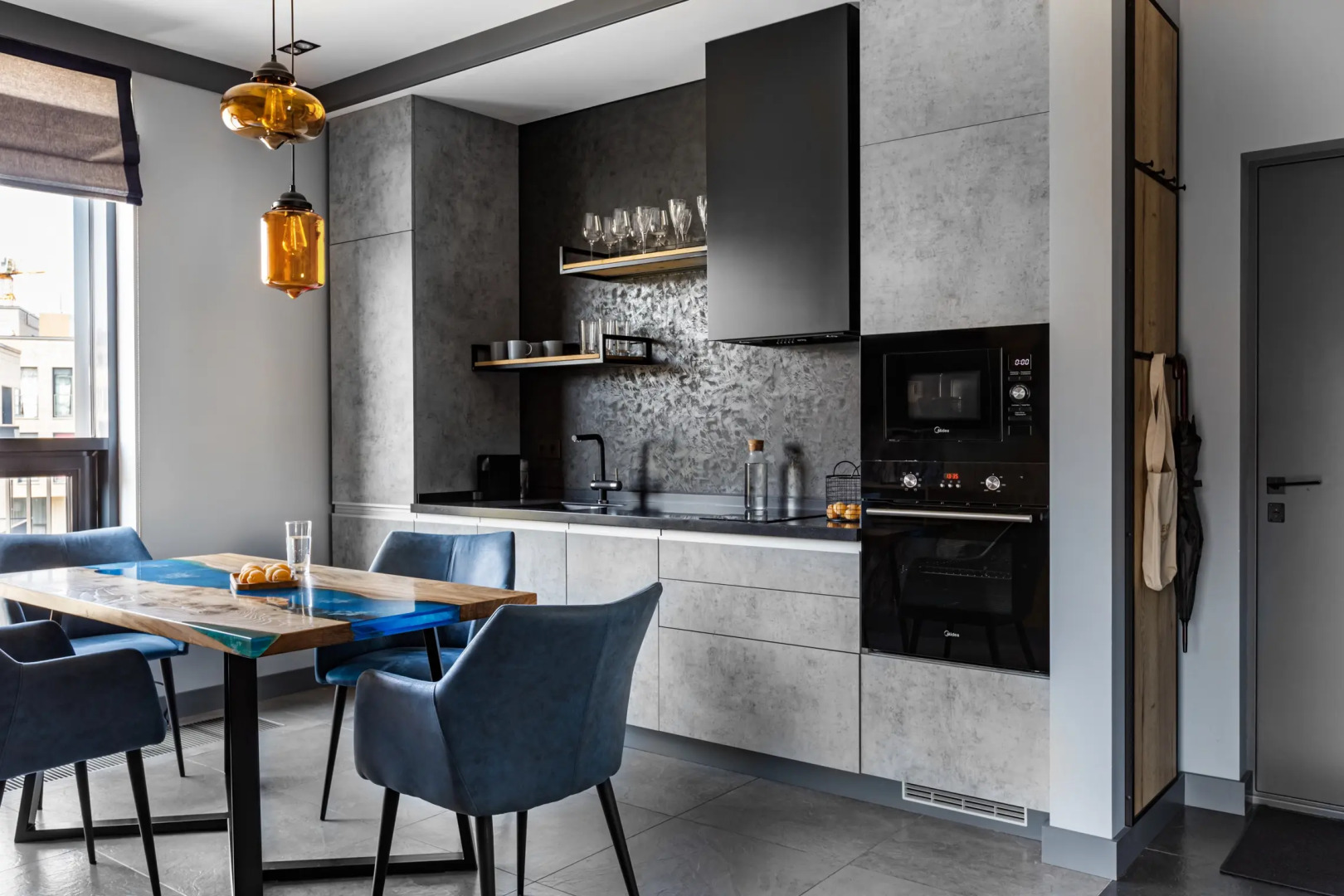 Апартаменты Leon Estate Family B9