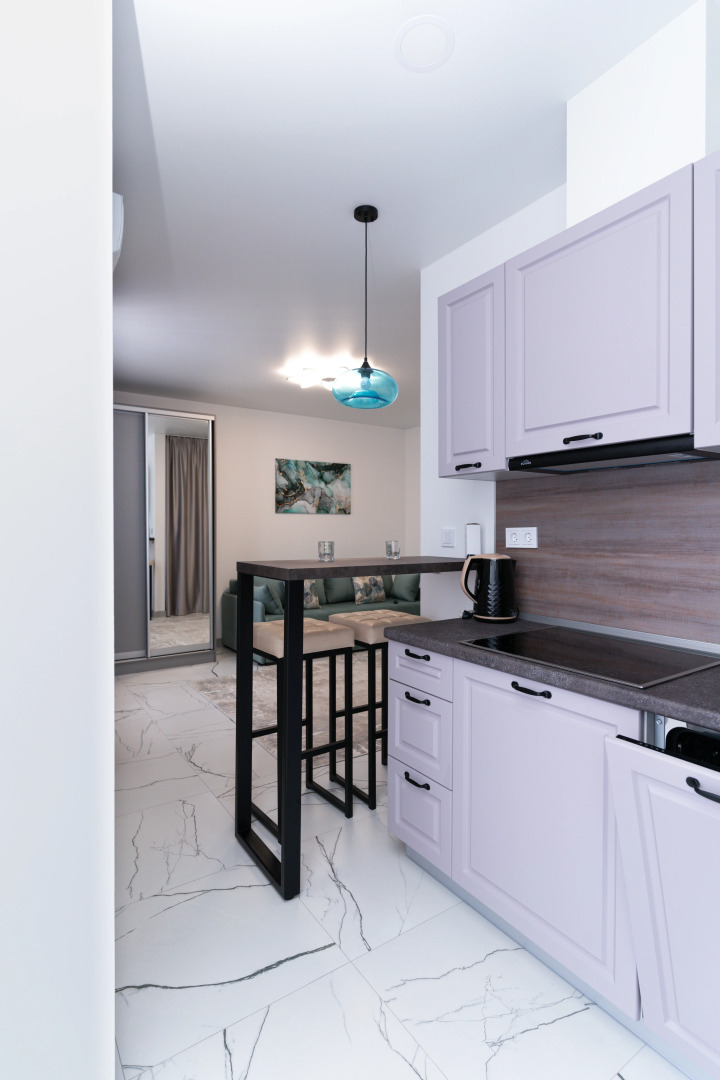 Апартаменты-студия 30 кв.м. с двуспальным диваном и панорамной зоной, 15 этаж