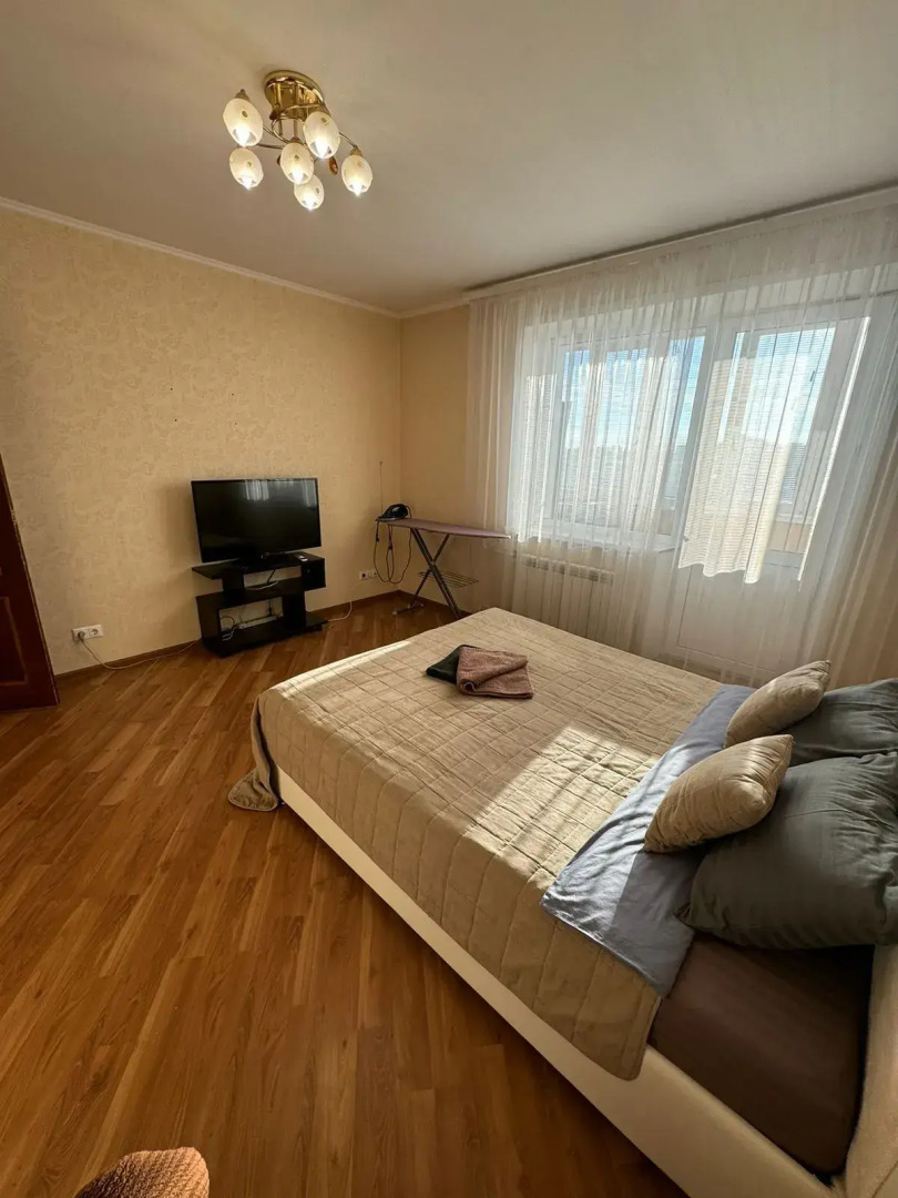 Апартаменты Мориса Тореза 79-38