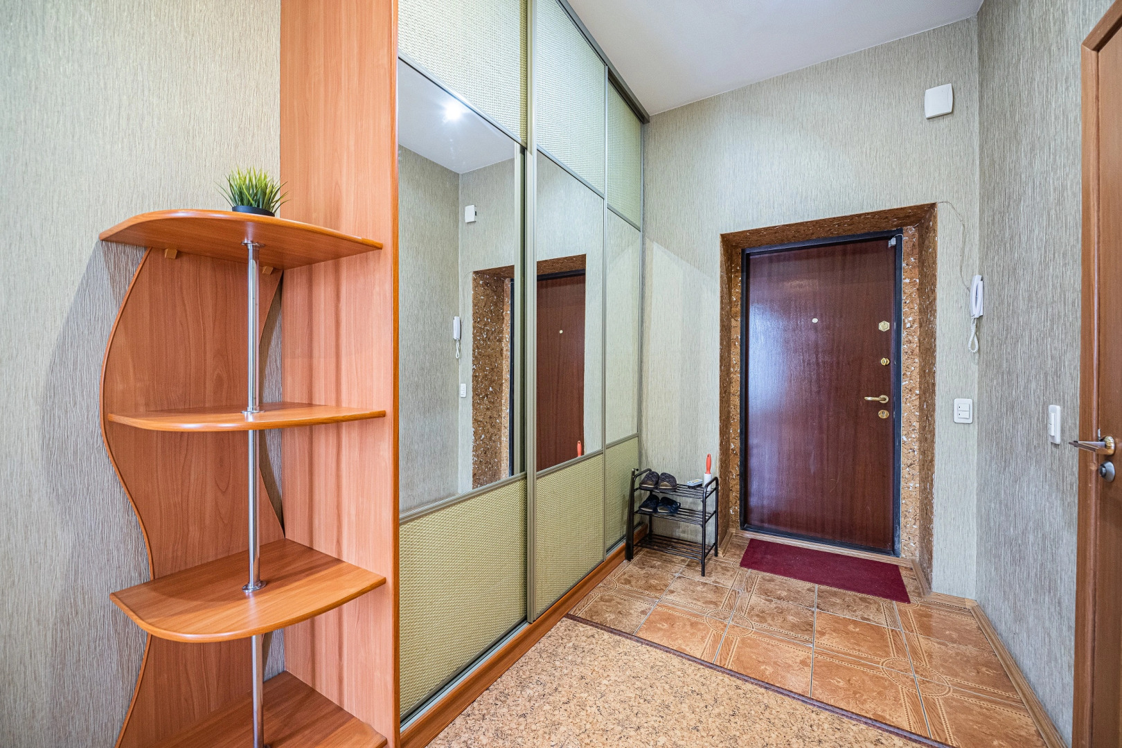 Апартаменты Пять Звезд на Свободы 66