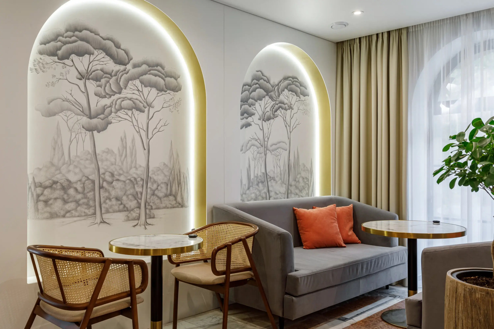 Отель Луна и лотос