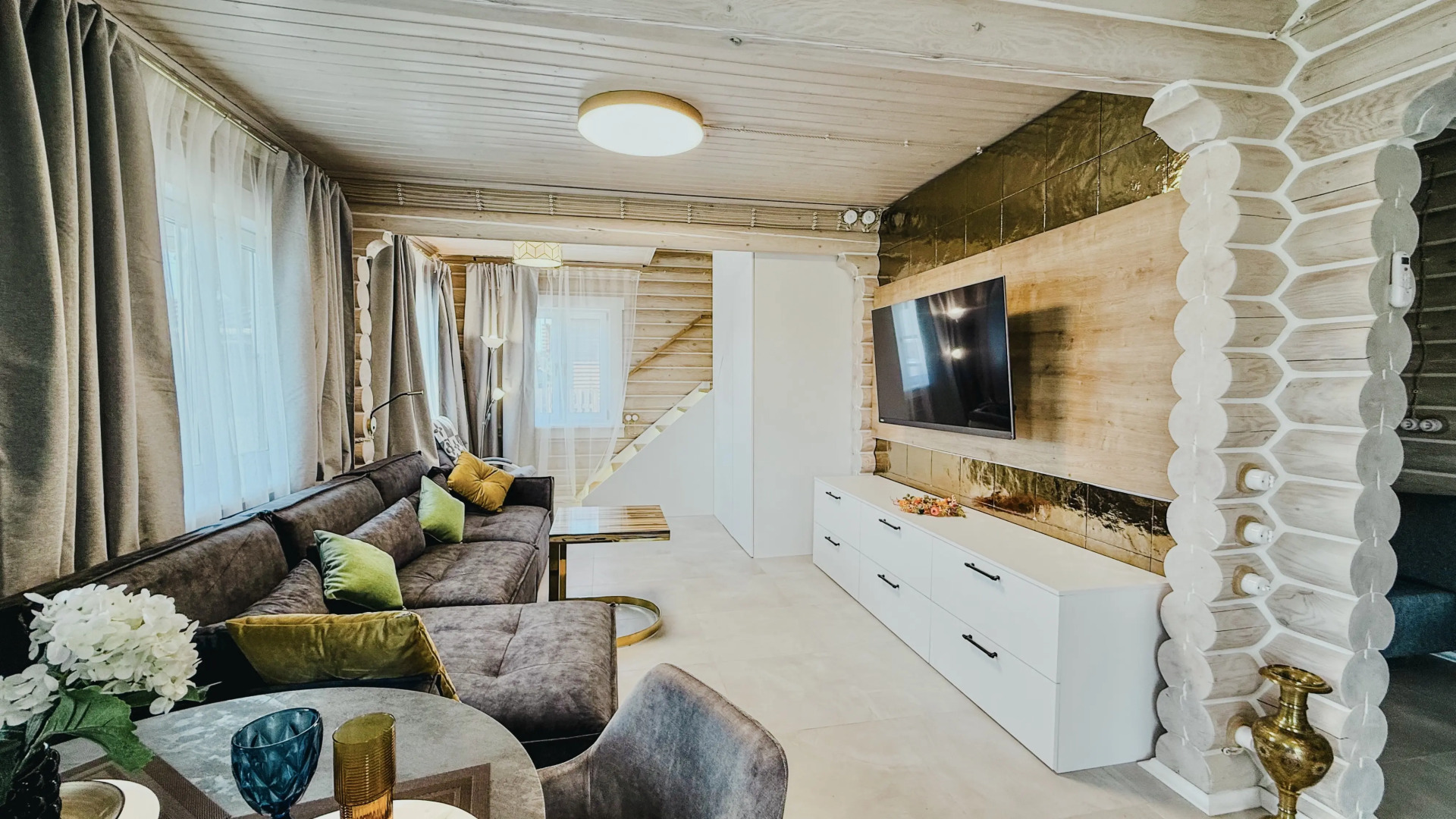 Частный дом шикарный в КП Золотые Сосны