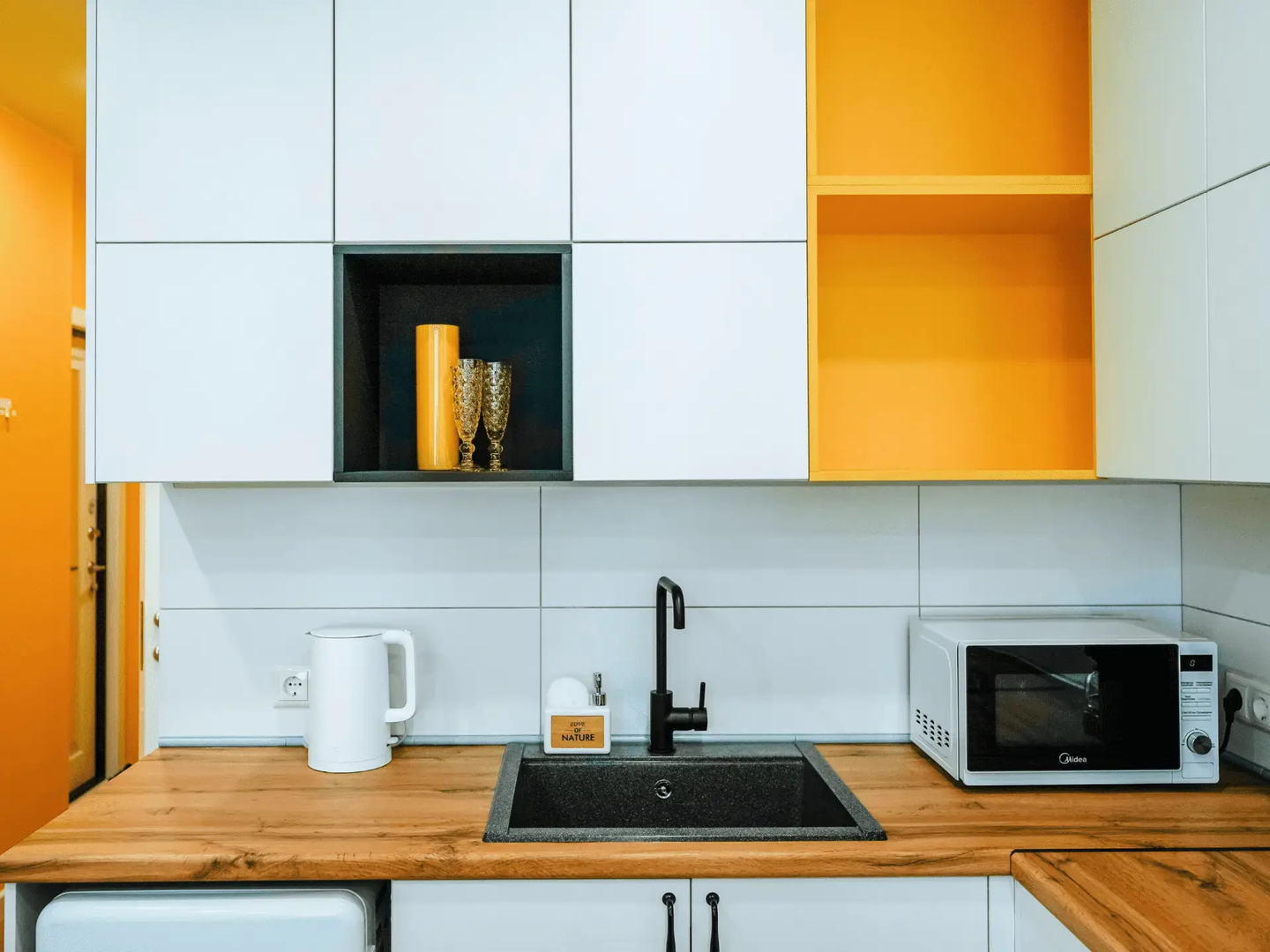 Апартаменты Yellow Studio Парк Галицкого