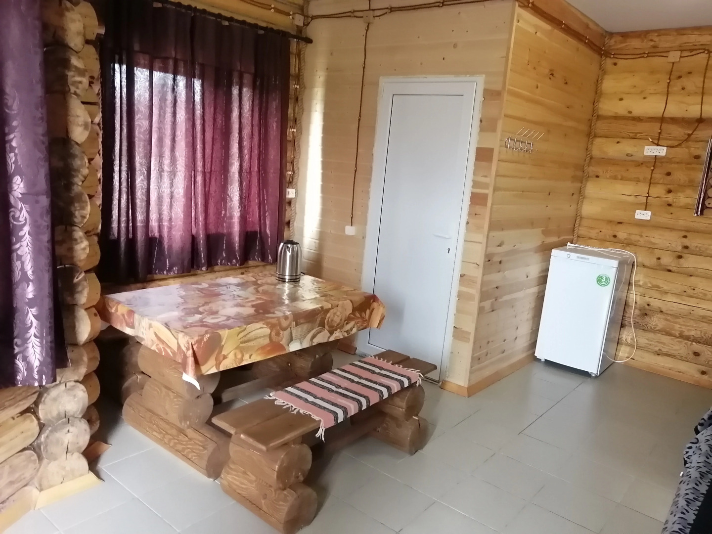 Belyij Dom Na Trasse M4 Don Hotel	