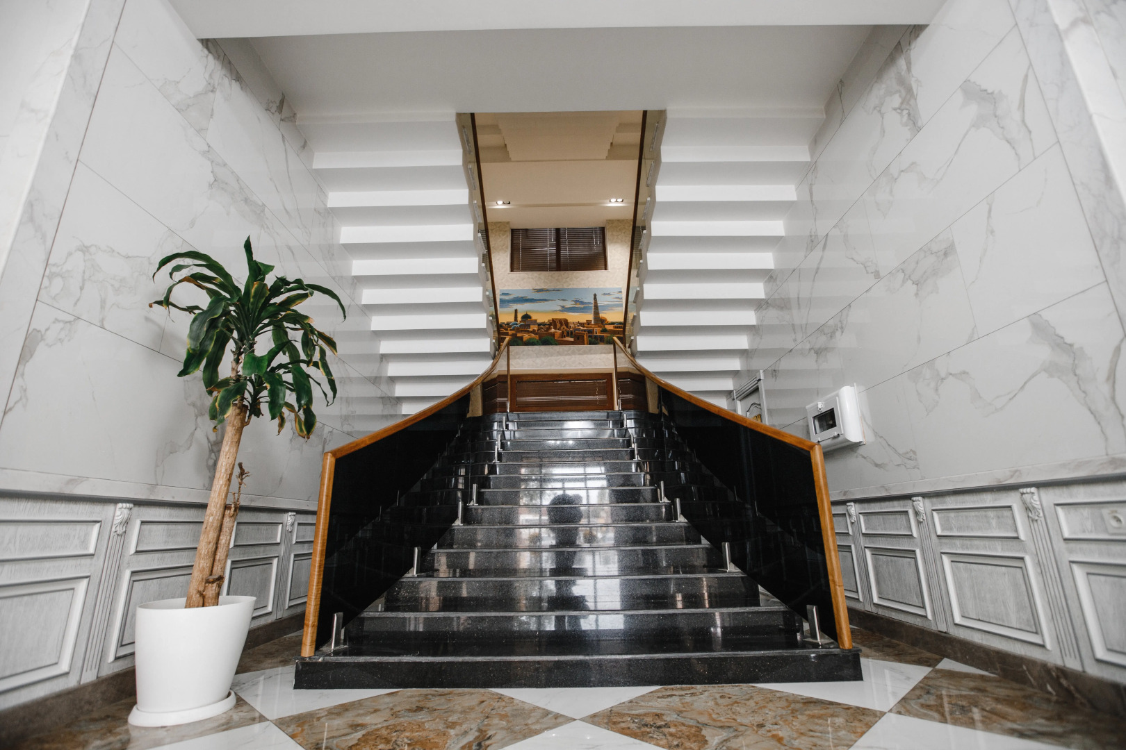 Отель Shedevr Plaza