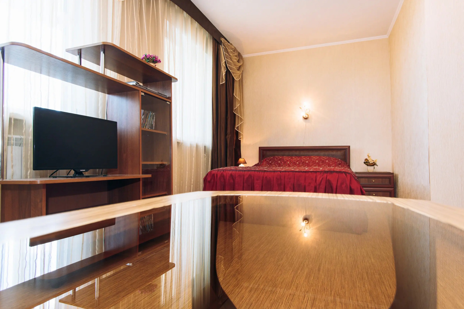 Апартаменты Серова 27