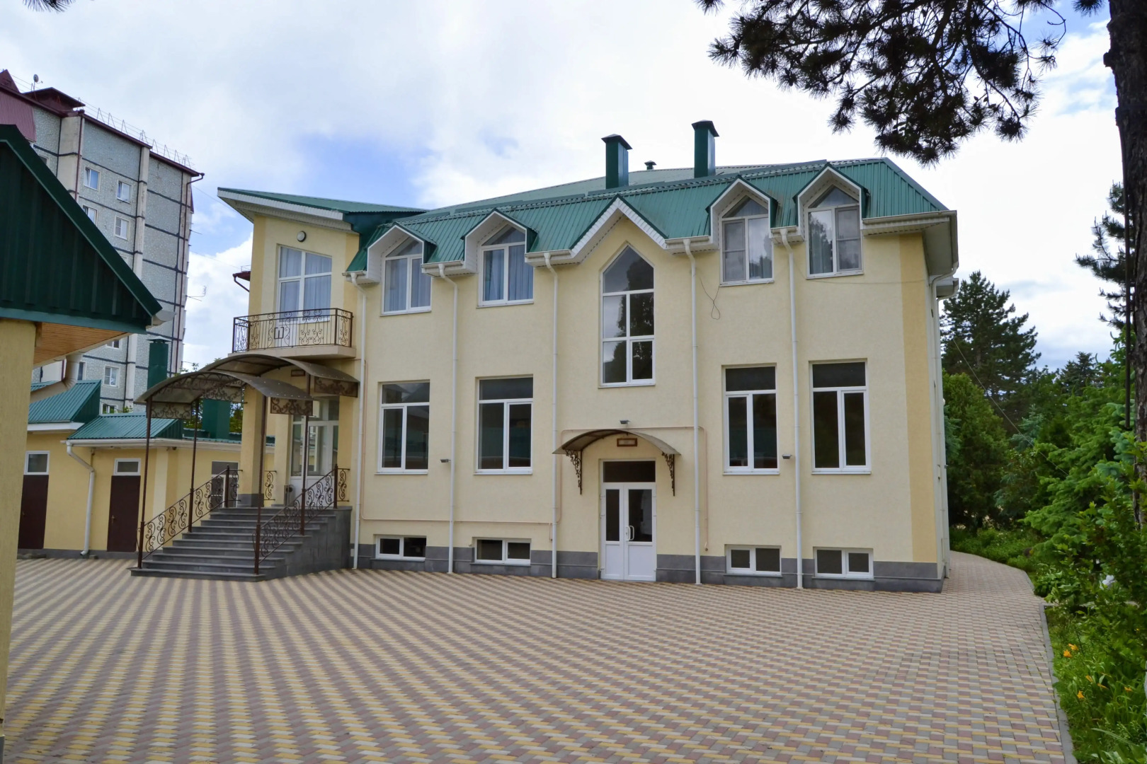 Отель Mountains