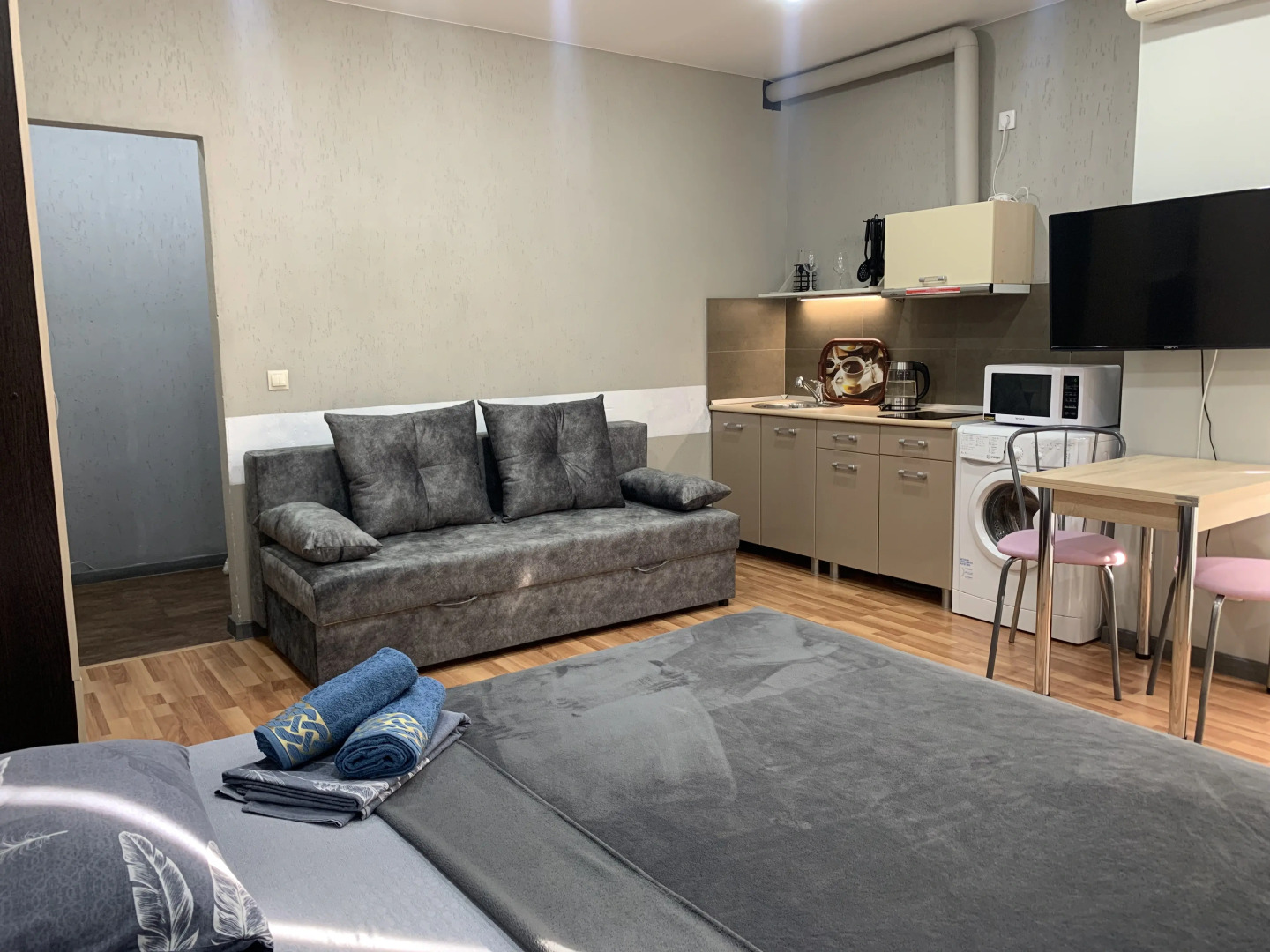 Квартира Прекрасная Студия В Самом Центре Города Тюмени 50 Лет ВЛКСМ 13/3