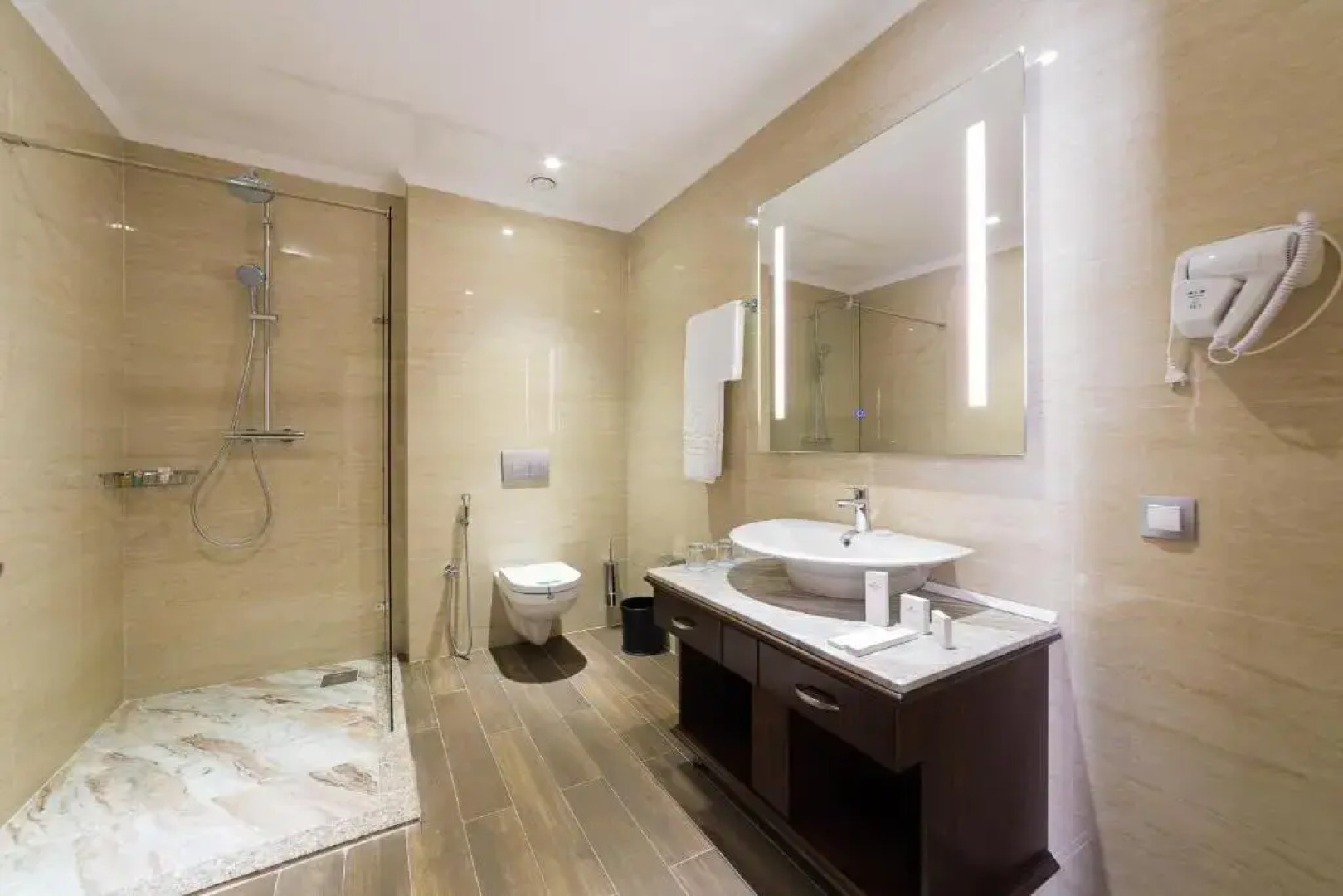 Отель Shera Inn