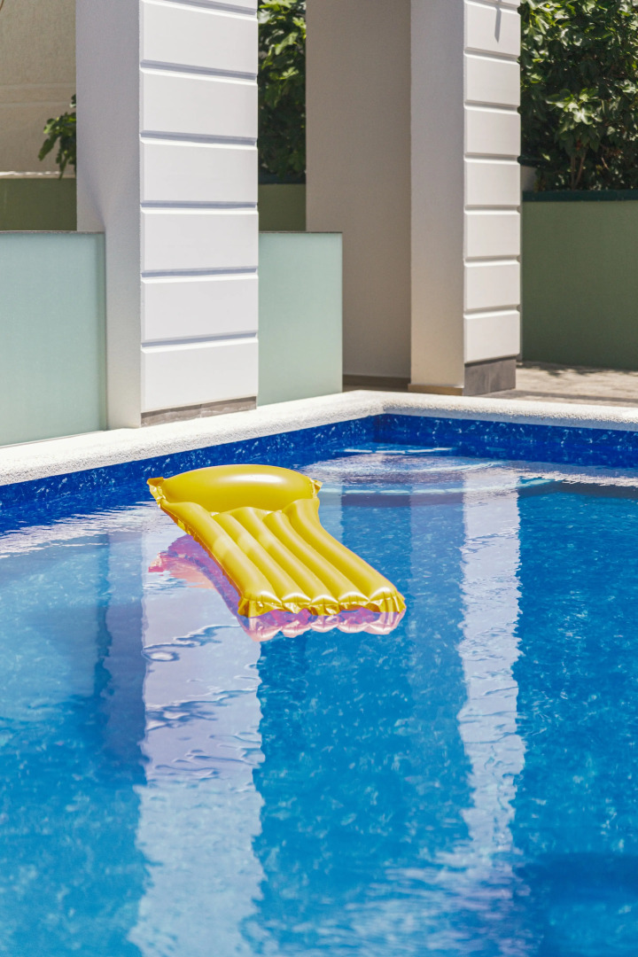 Отель Диона