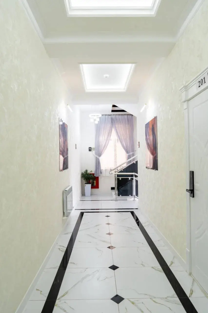 Отель Status Inn