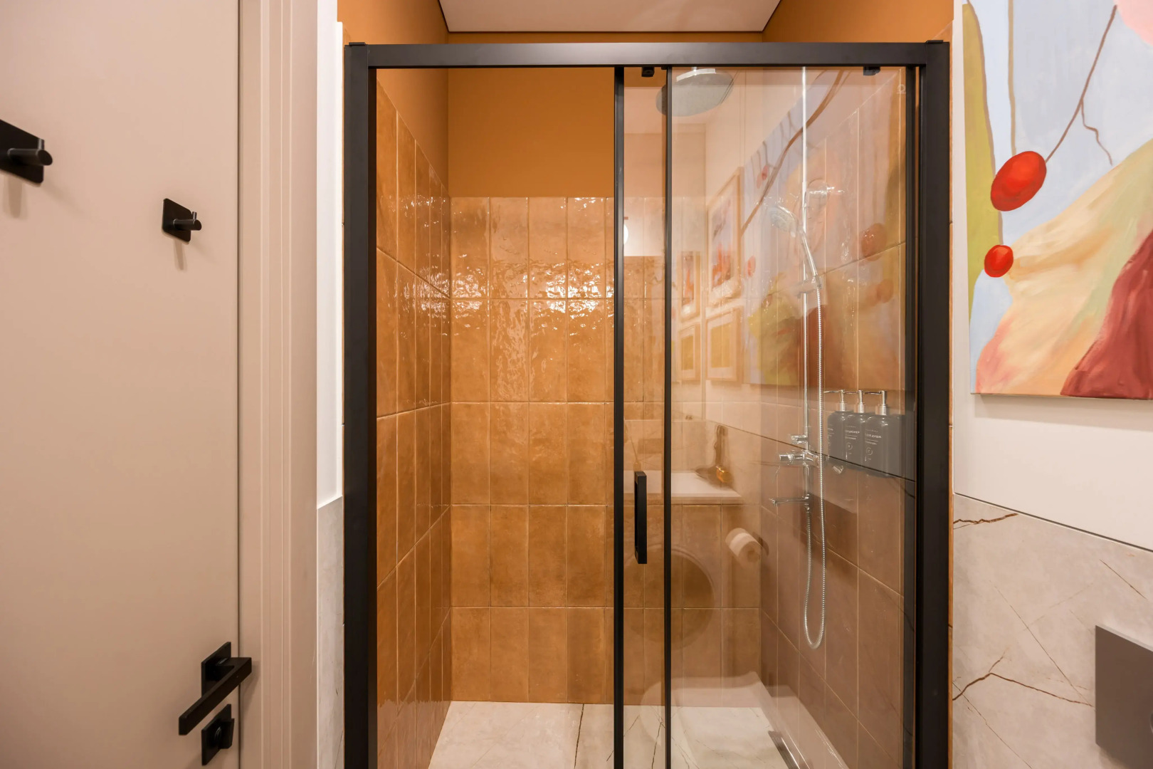 Квартира New Horizon Art Vinil 36 с дизайном бутикотеля и виниловым проигрывателем