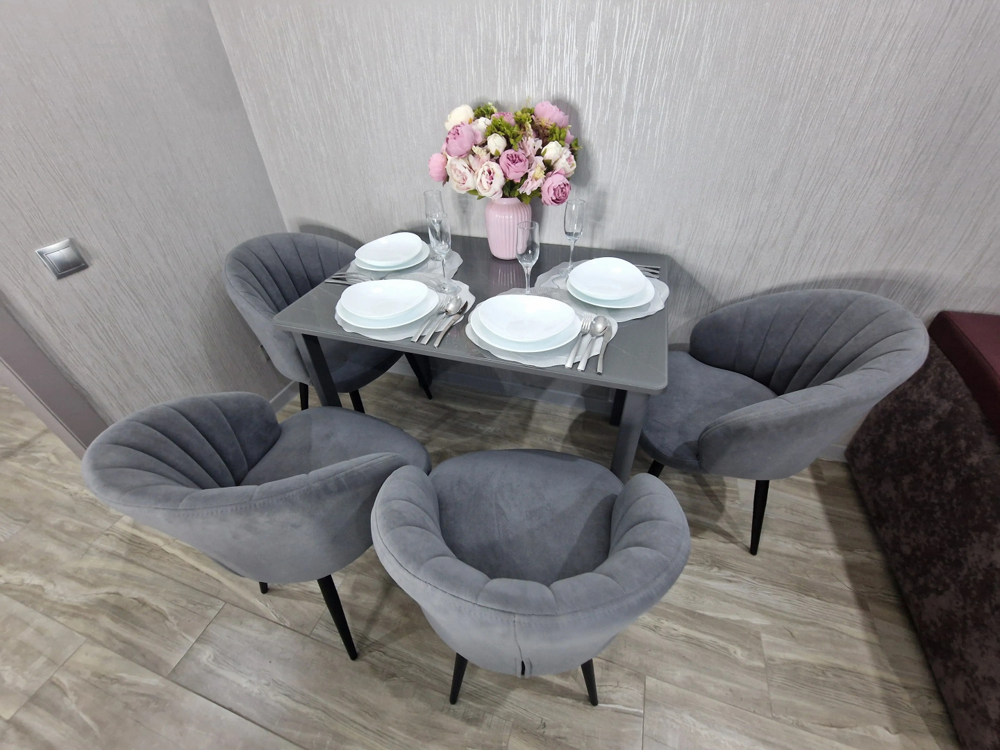 Апартаменты двухкомнатные  в новостройке