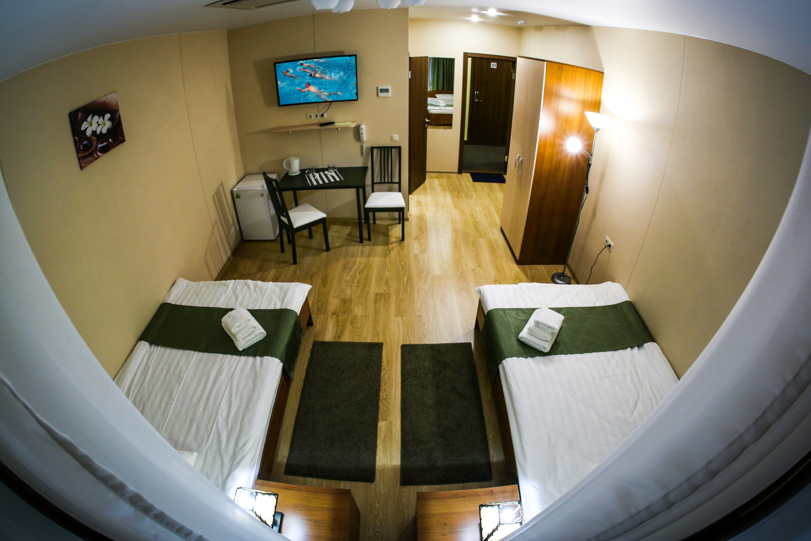 Отель Глобус