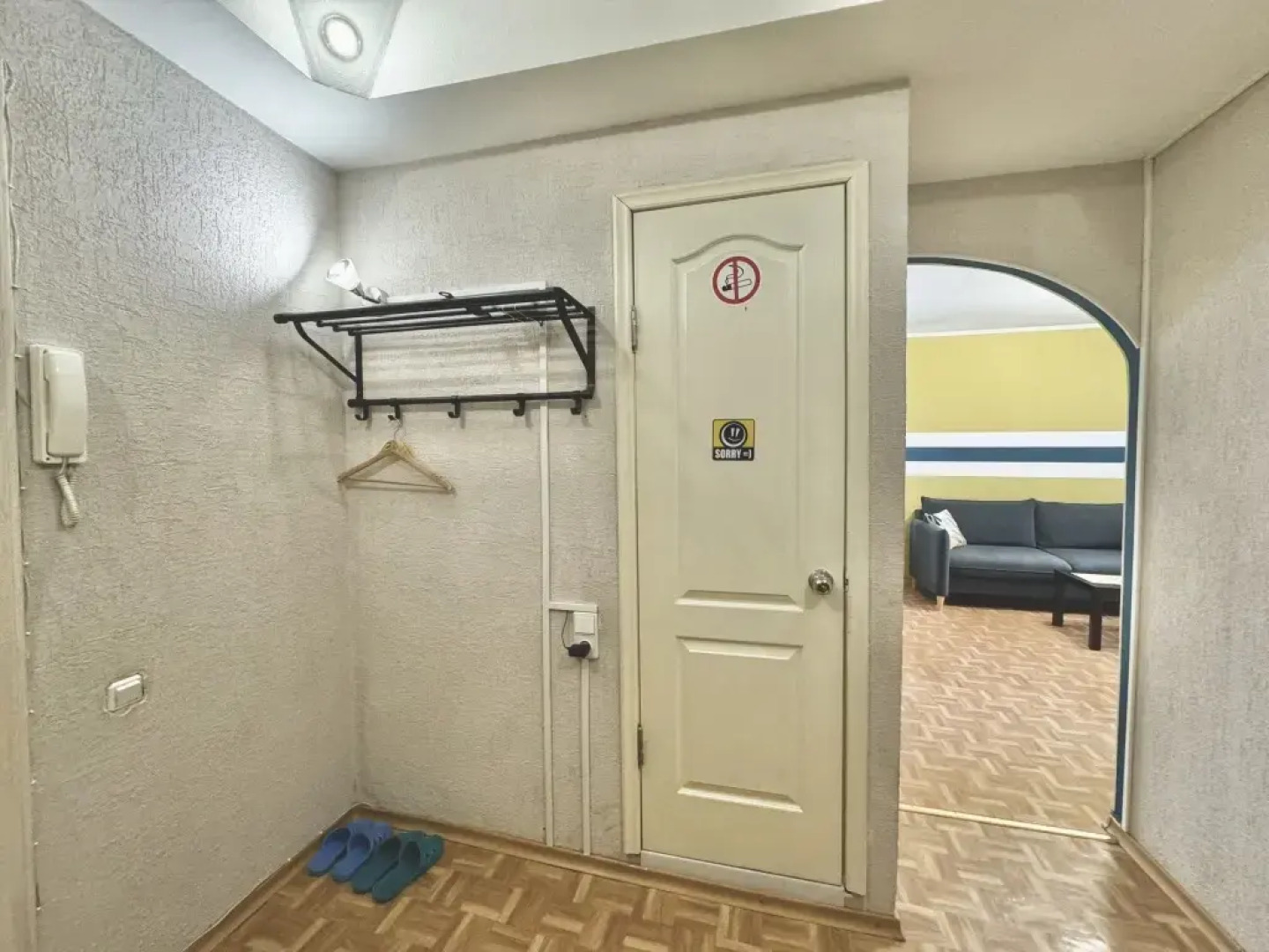 Однокомнатные апартаменты у ДК Металлургов. Барбарис