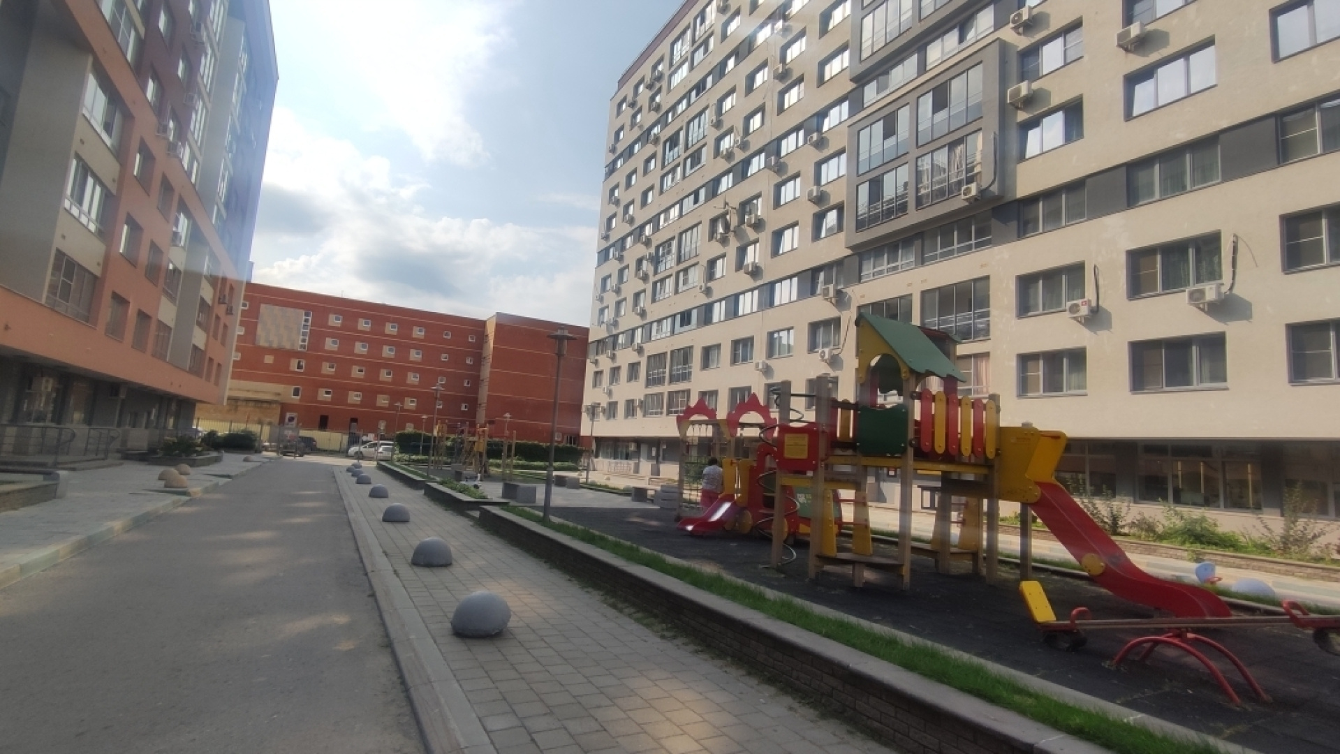 Квартира на улице Невзоровых 64к1