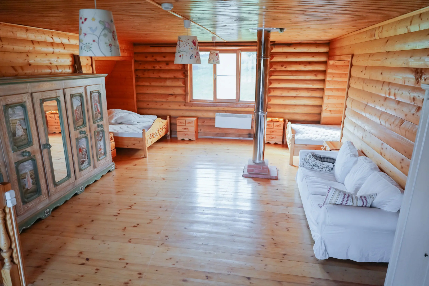 Частный Дом на Берегу "ГНЕЗДИЛО-ВО!"