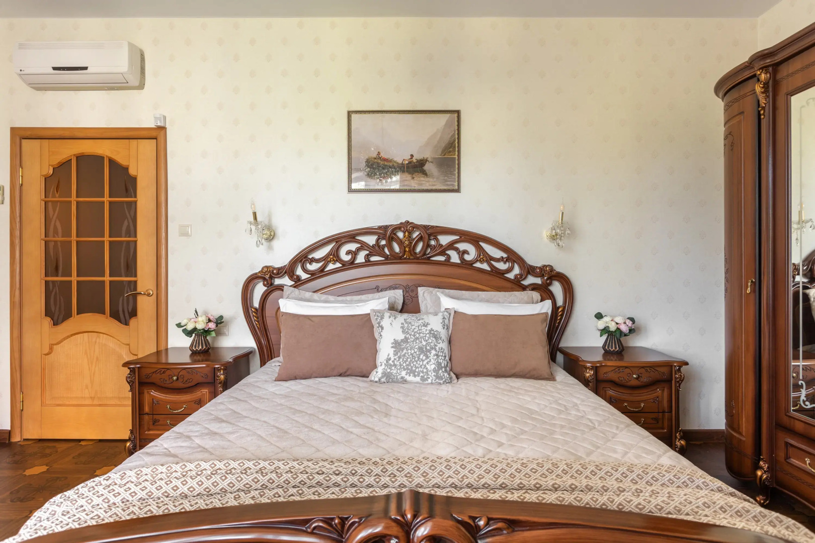 Квартира Prudius Apart в центре Кронштадта с видом на Морской Собор