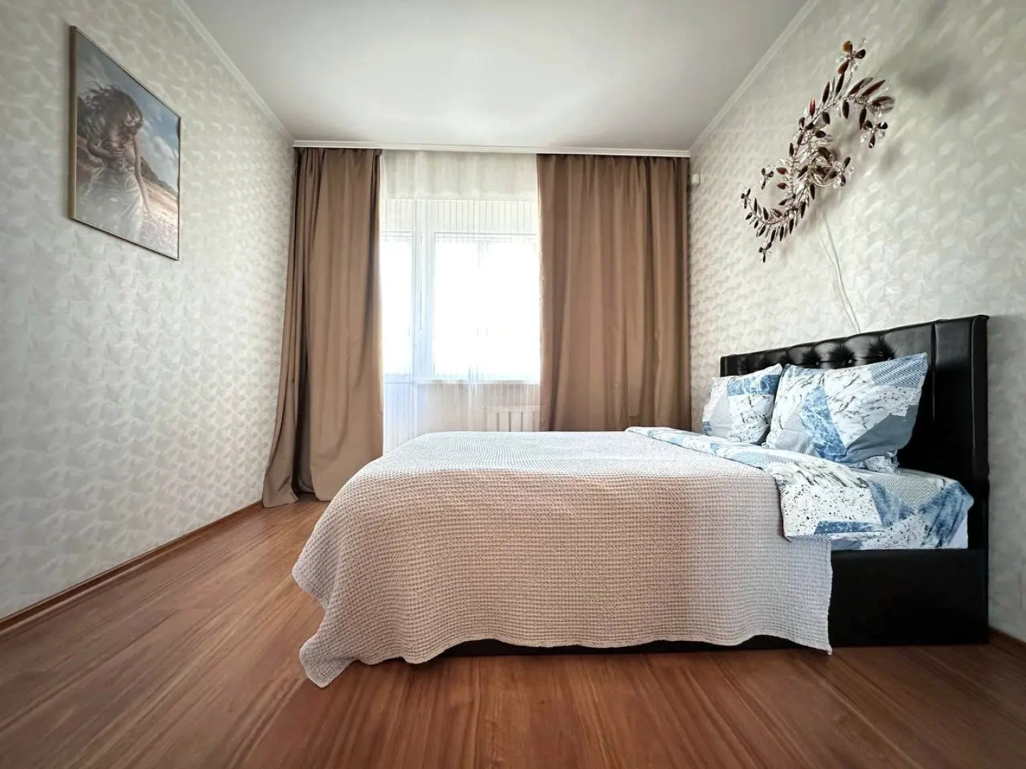 Квартира двухкомнатная на Молодежном рядом с Ледовой Ареной