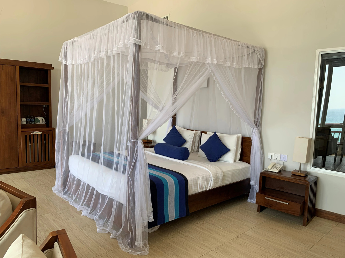 Отель Refresh Blue