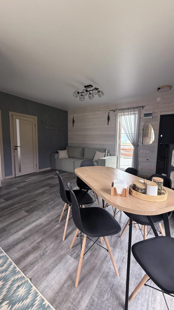 Шале с террасой в горах