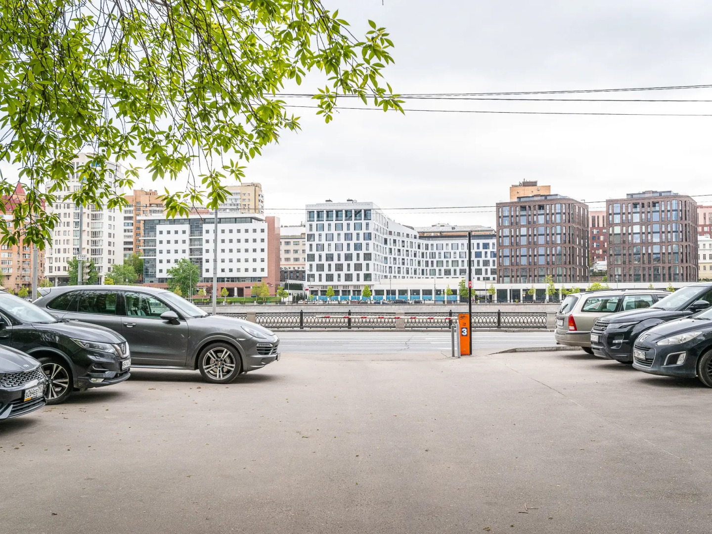 Апартаменты Кварт-Отель, Бережковская Набережная 12