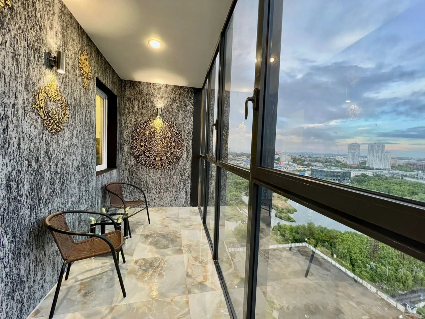 Апартаменты ИннХоум Sky Studio 19 этаж