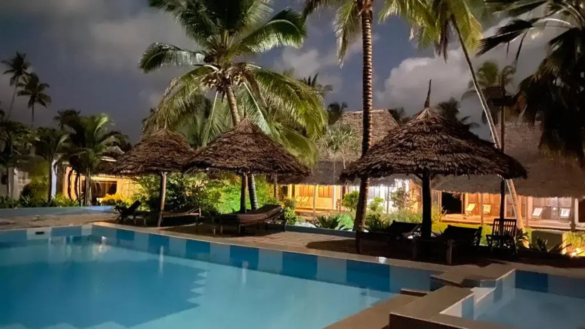 Бунгало Matemwe Baharini Villas