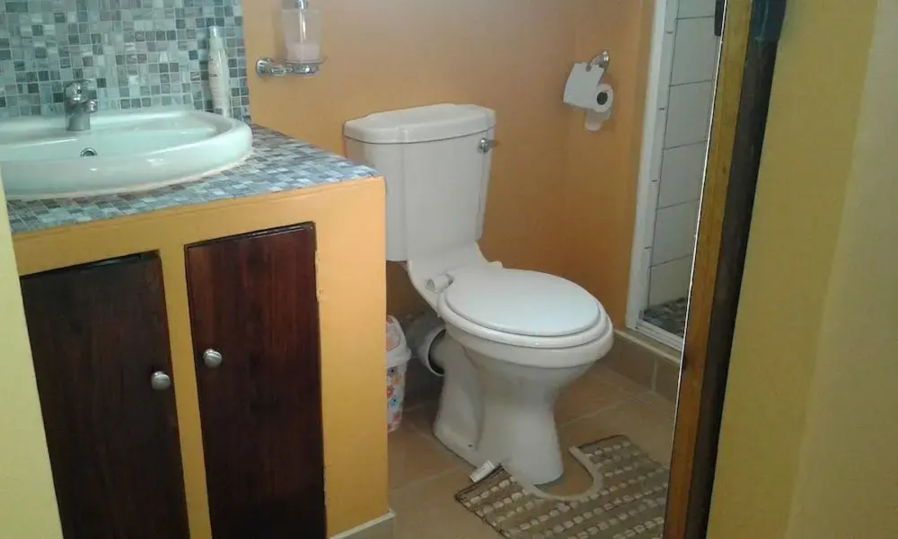 Отель Paradise Rest Camp