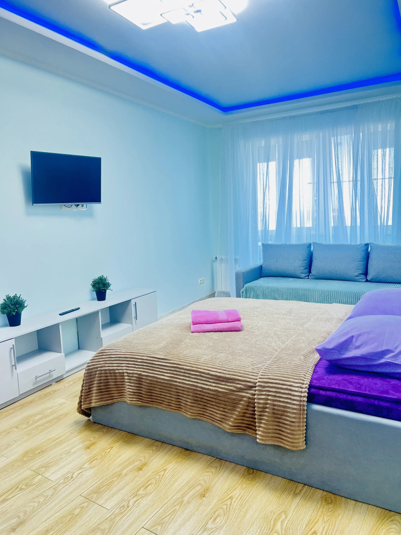 Квартира двухкомнатная в центре города в элитном доме