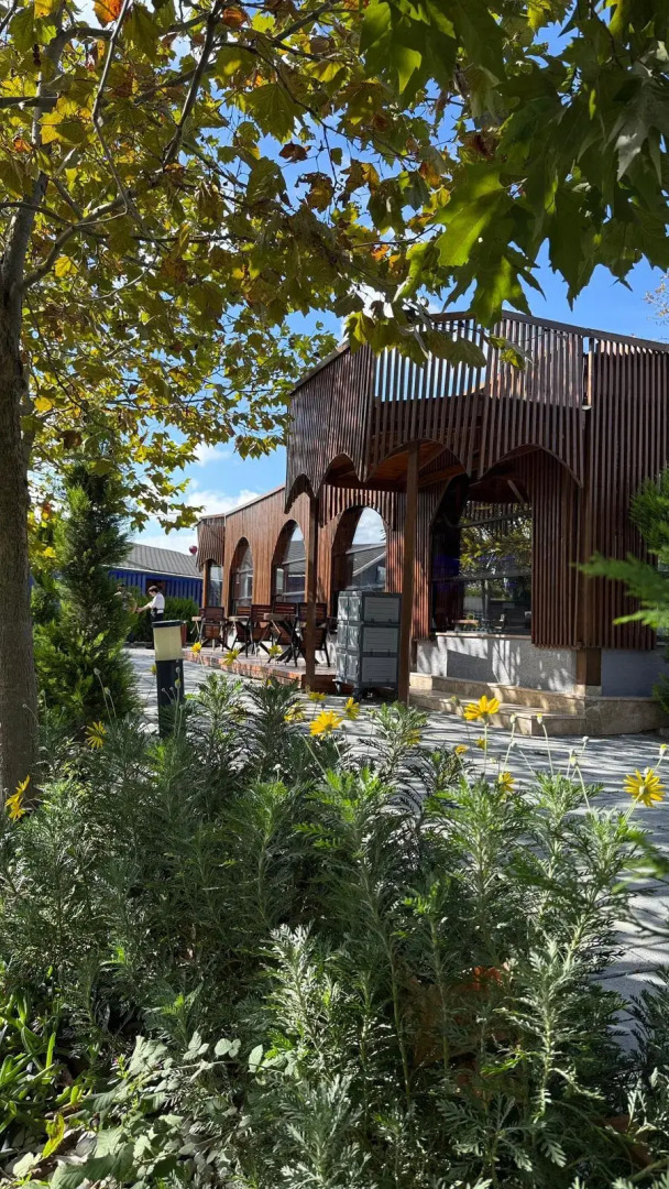 Отель Navy Inn & Bungalows