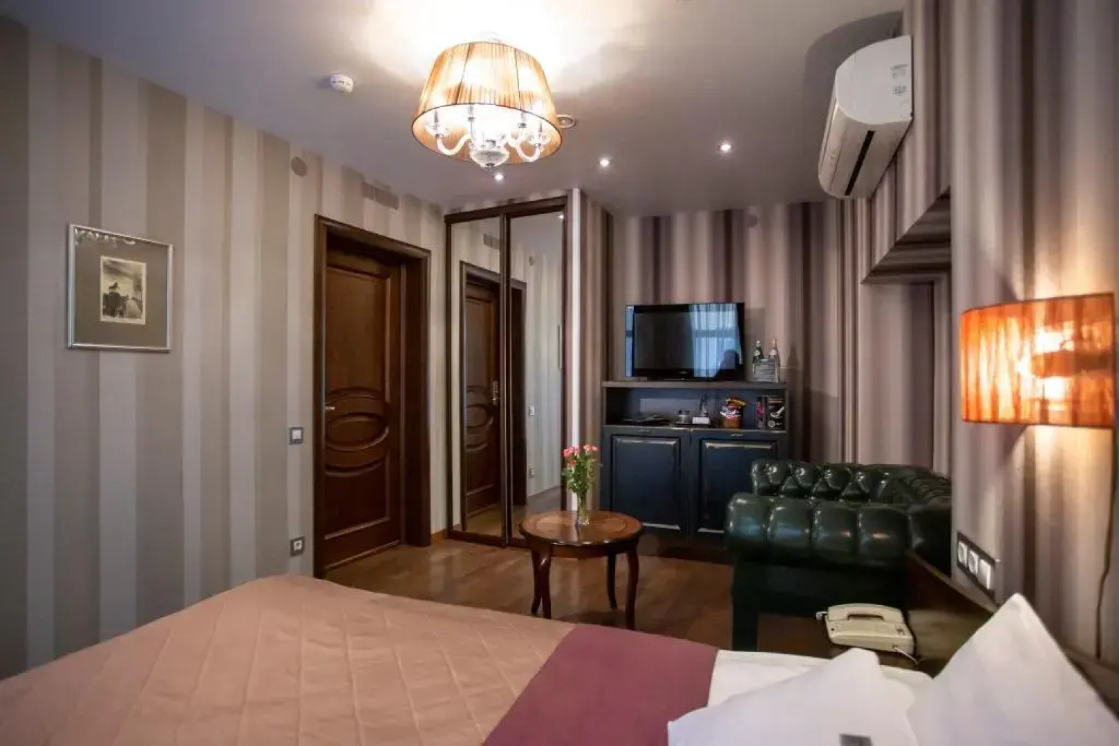 Отель Мартин