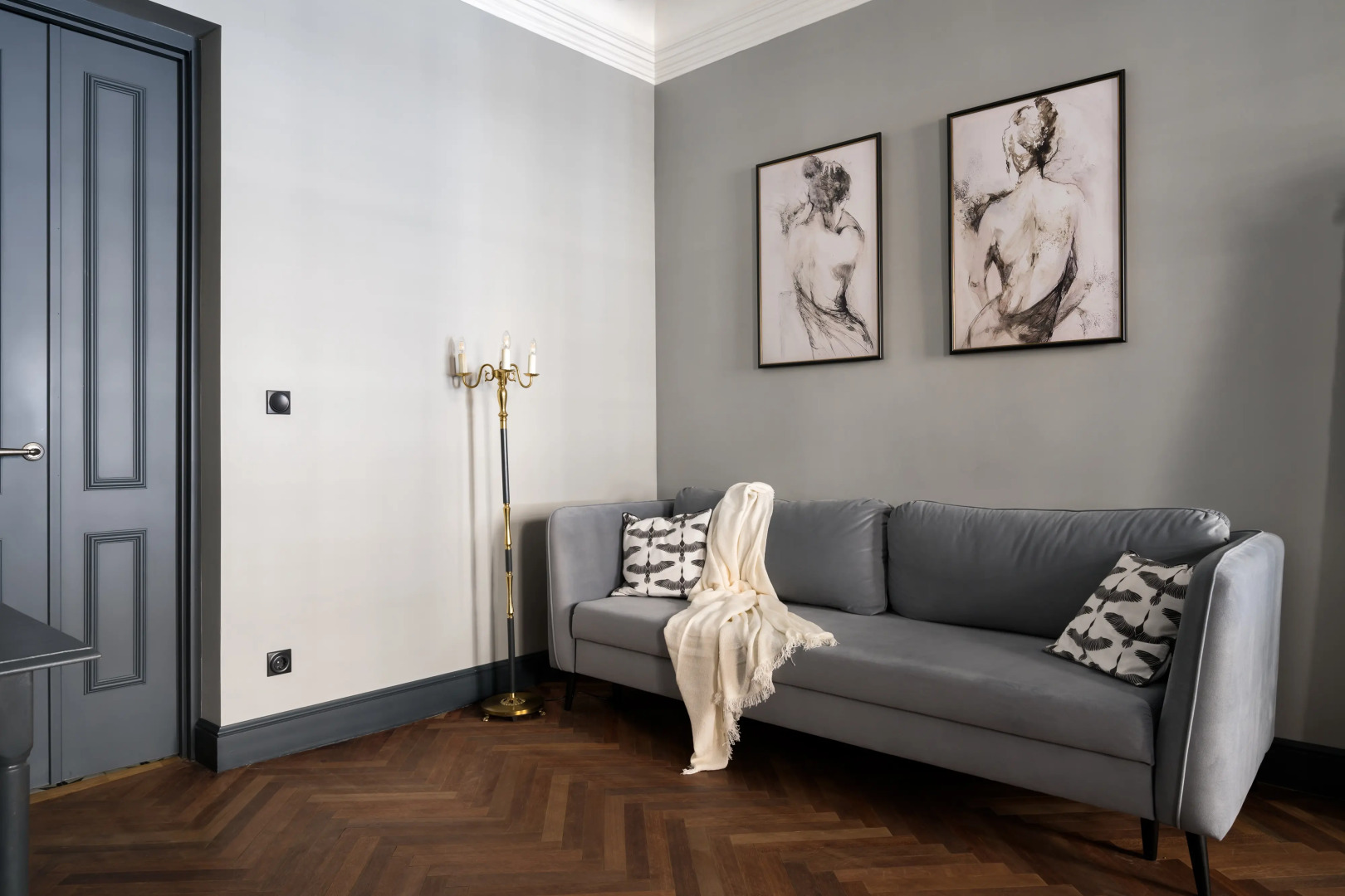 Апартаменты Двухкомнатные с Лепниной