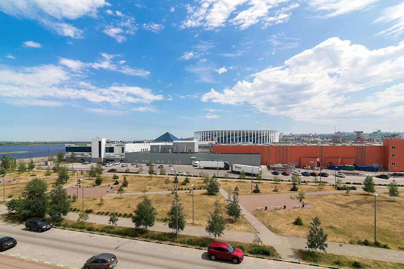 Апартаменты на Волжской набережной 26, с видом на Волгу. м.Стрелка. Сова-Дом