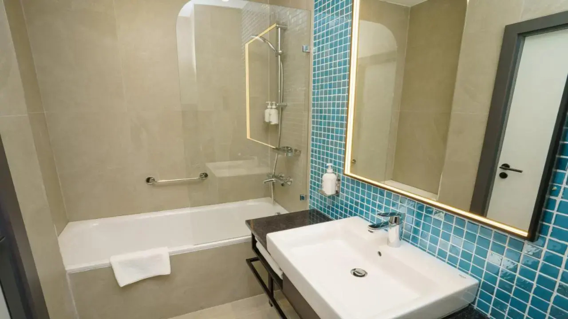 Holiday Inn Tashkent City, an IHG Hotel