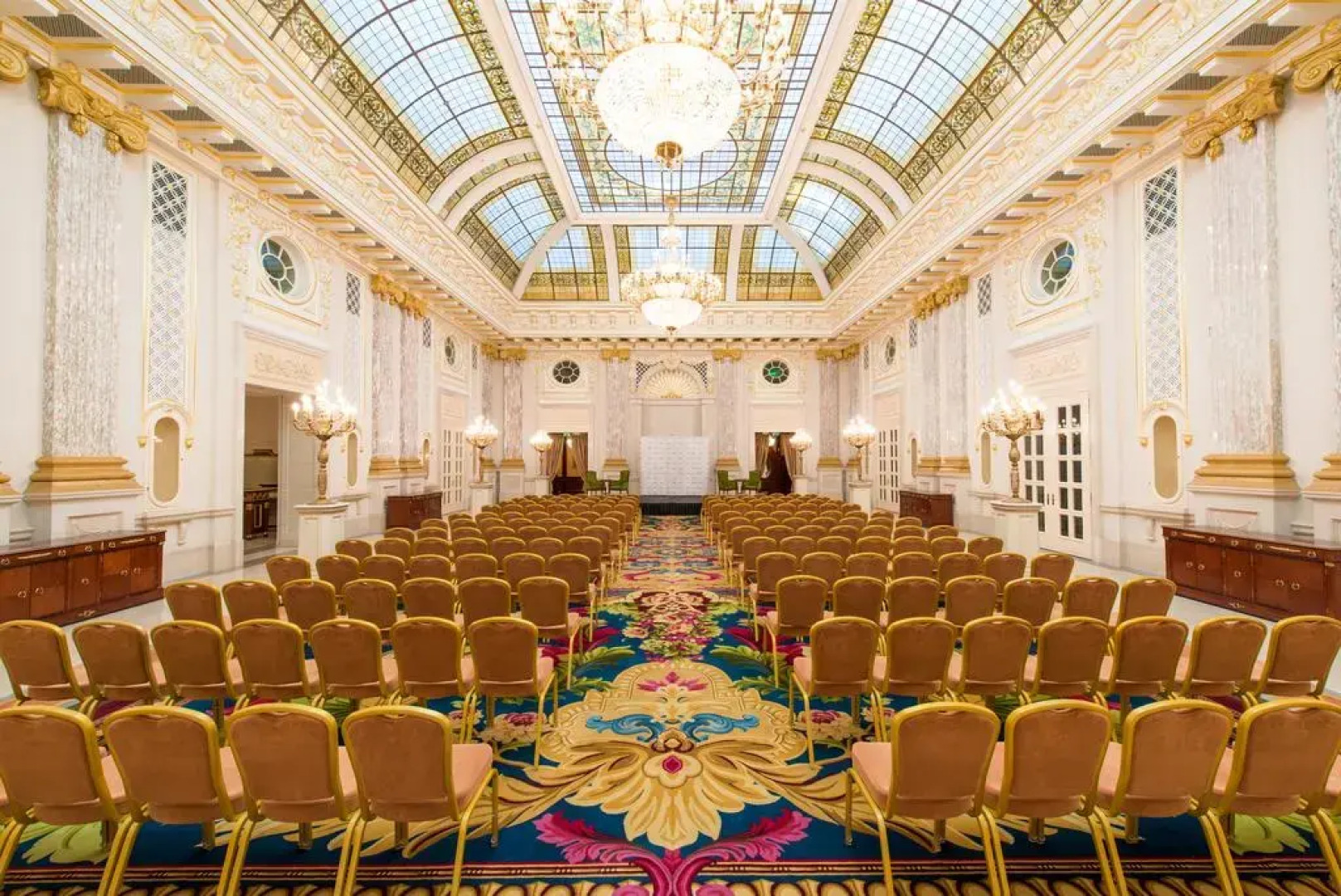 Отель Fairmont Grand Kyiv