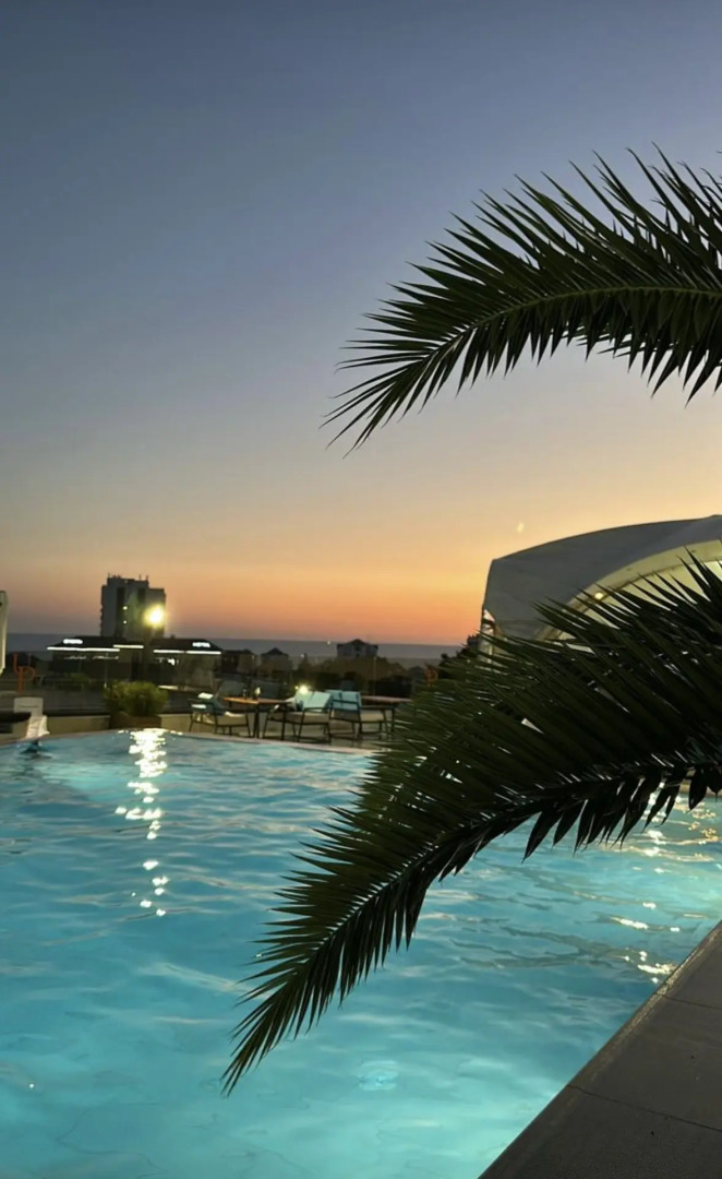 Апартаменты MorskayaSimfonya2 уютные с балконом видом на море и бассейном на территории