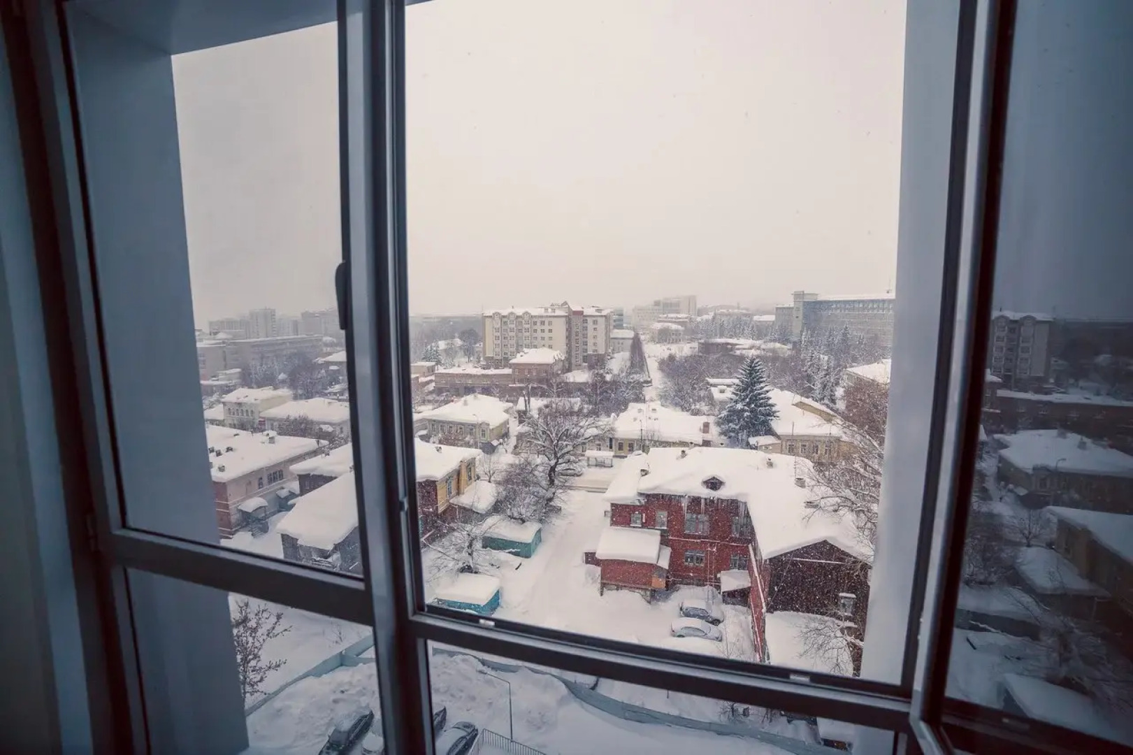 Апартаменты Октябрьской Революции 19