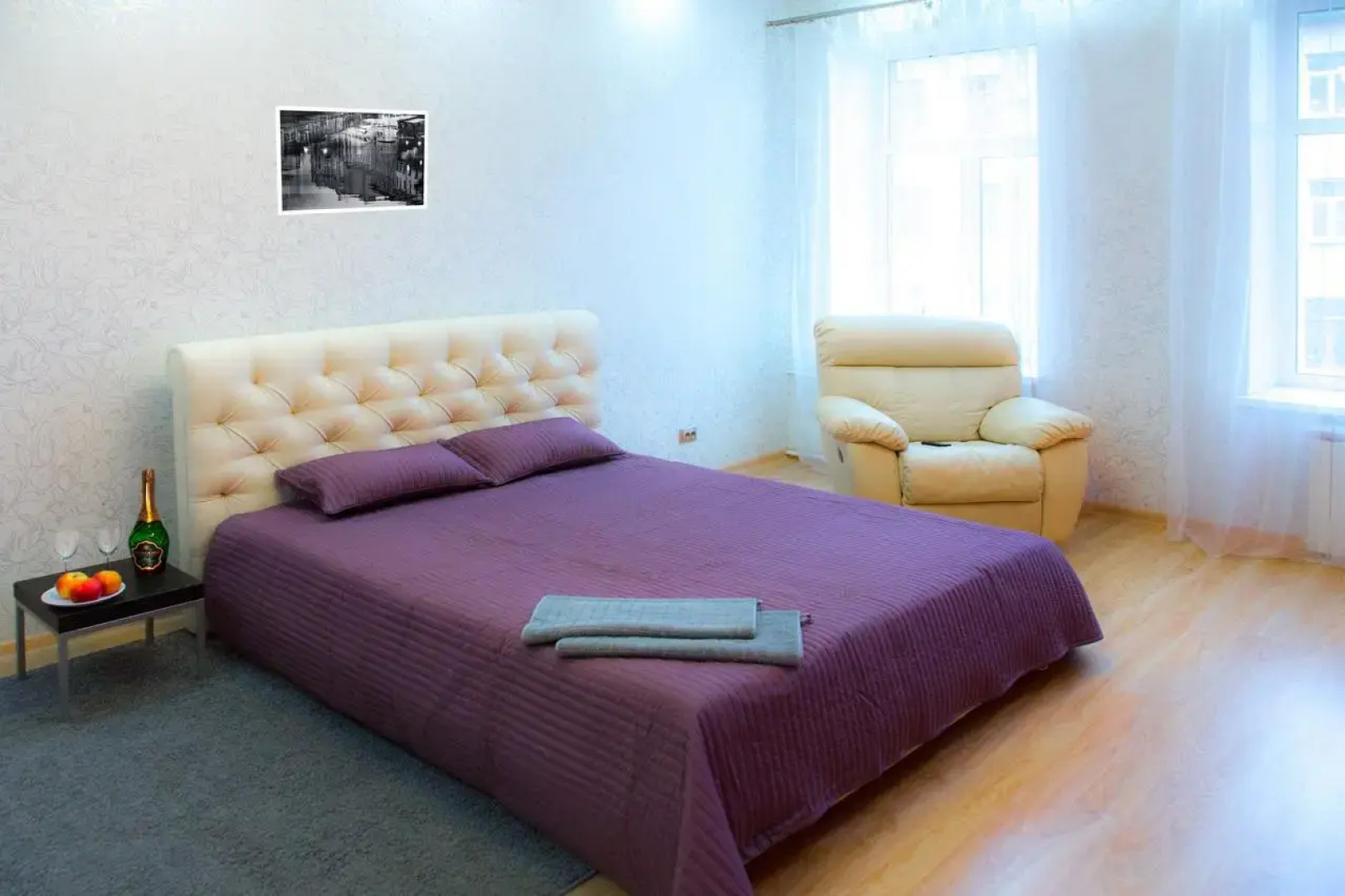 Апартаменты Современная квартира в самом центре с парковкой