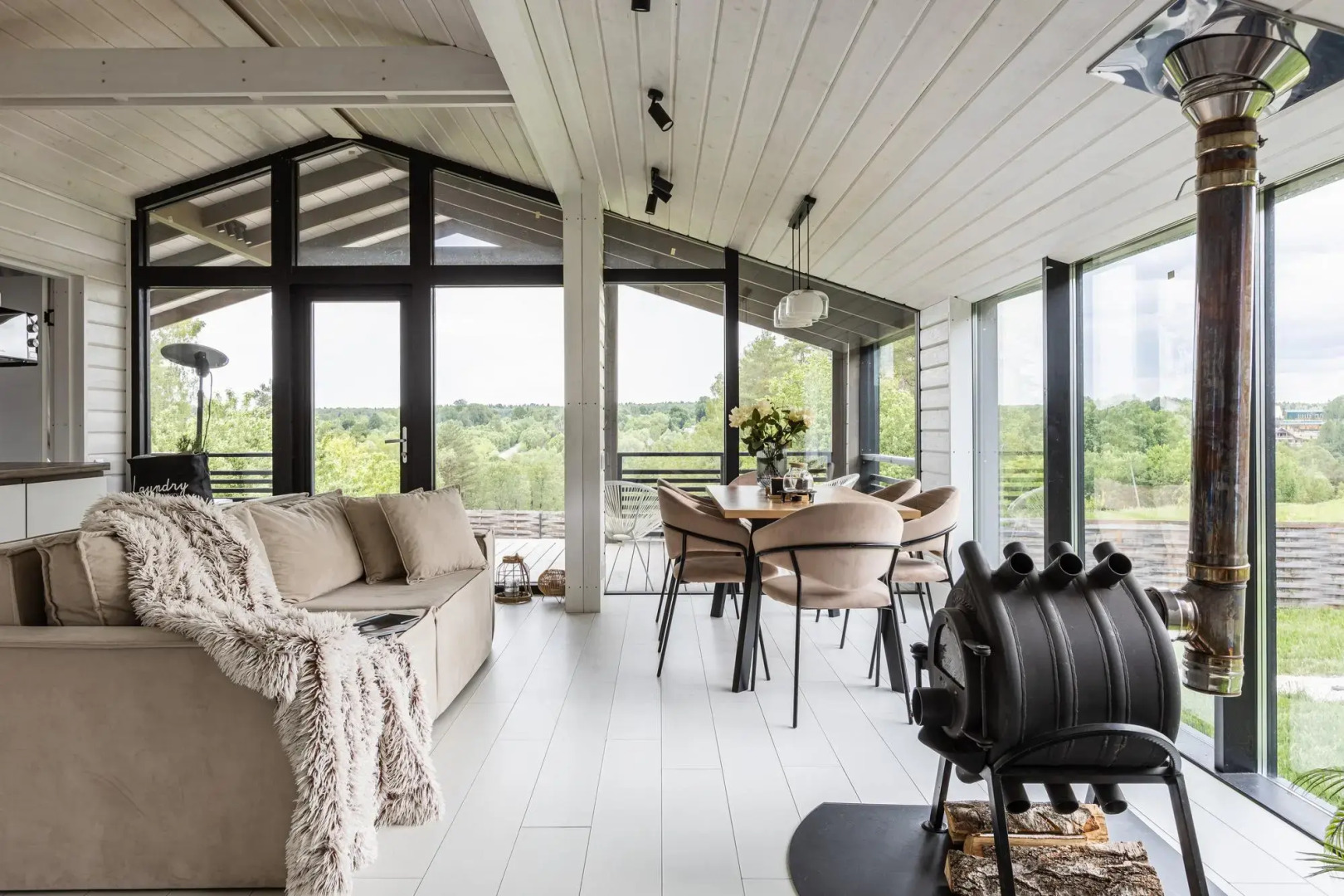 Частный Дом с шикарным видом на закаты с панорамной сауной и купелью