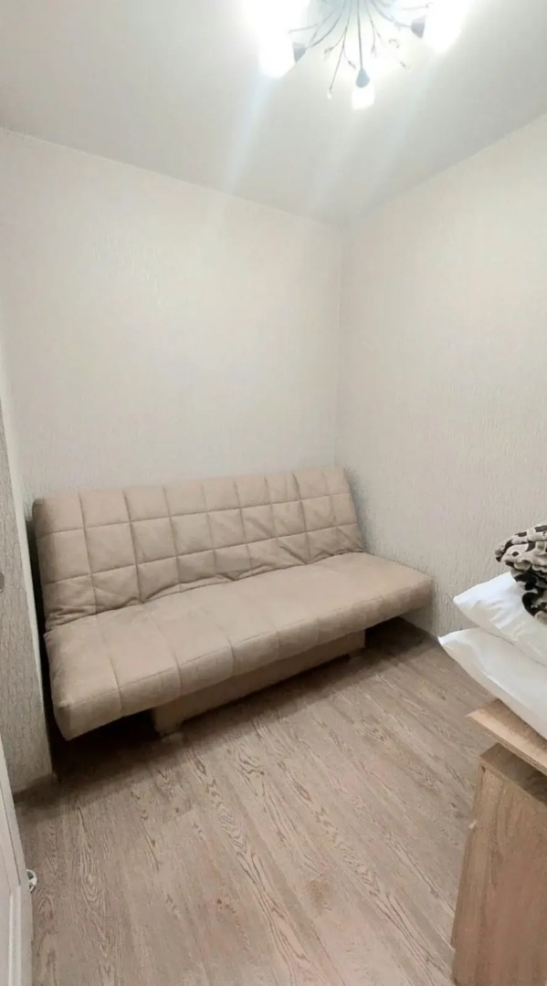 Апартаменты в центре с тремя спальнями на Червякова 55 рядом с парком Победы