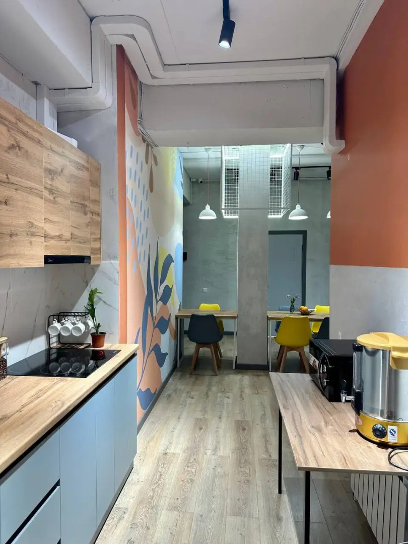 Хостел izzzi hostel Bishkek