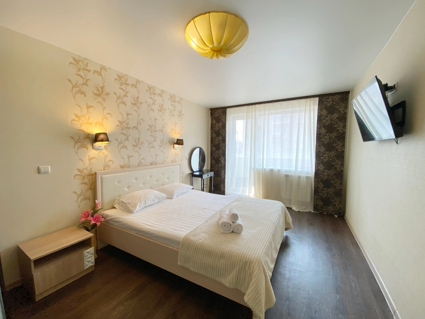 Апартаменты трехкомнатные на Острякова 7а