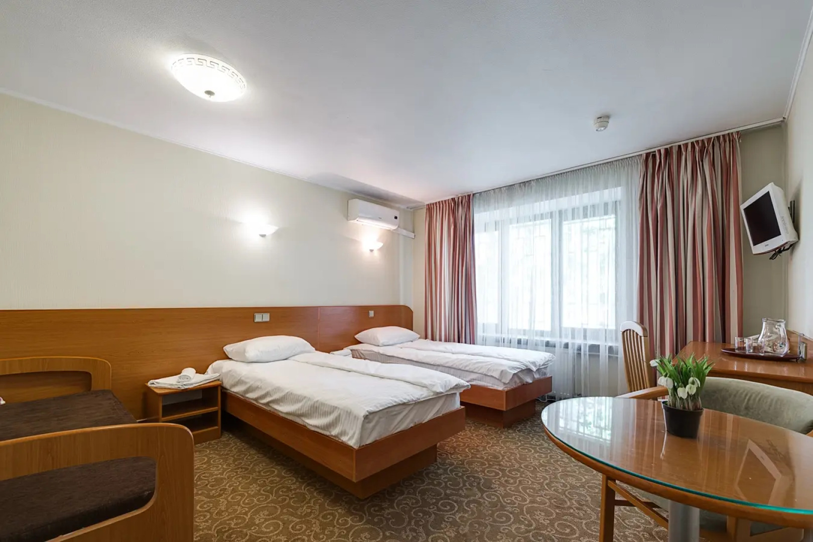 Отель КУ-КУ 2