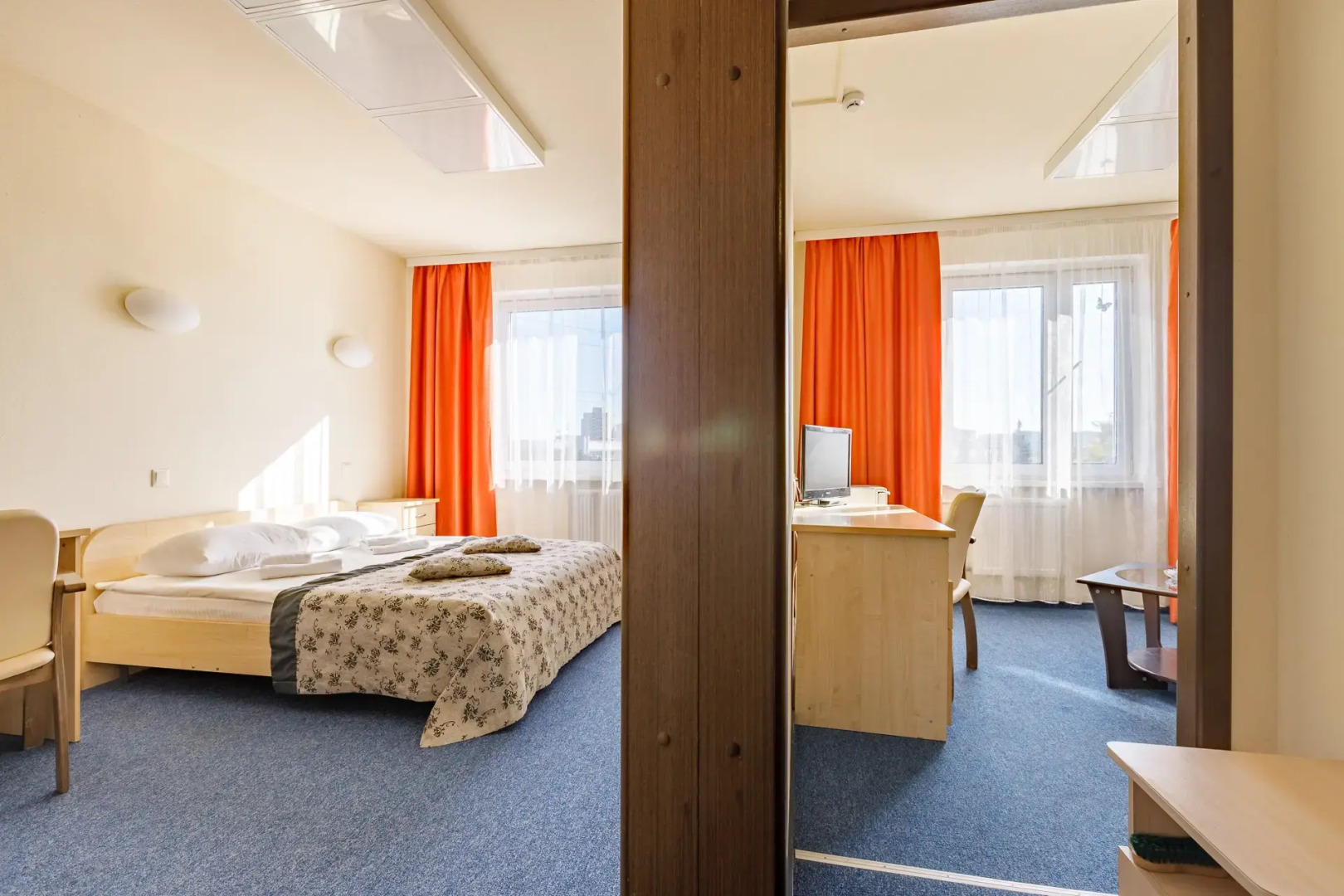 Отель Ист тайм