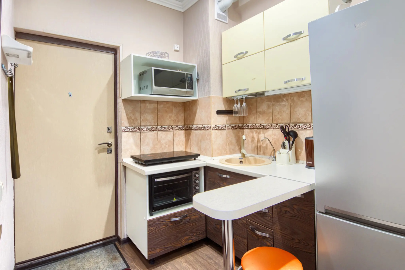 Апартаменты студия рядом с метро